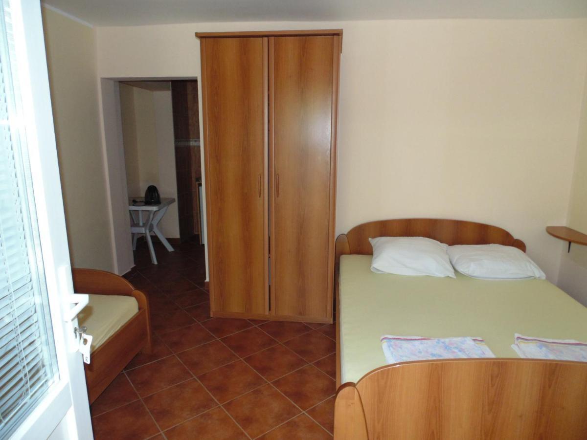 Apartments Macaso Bar Zimmer foto